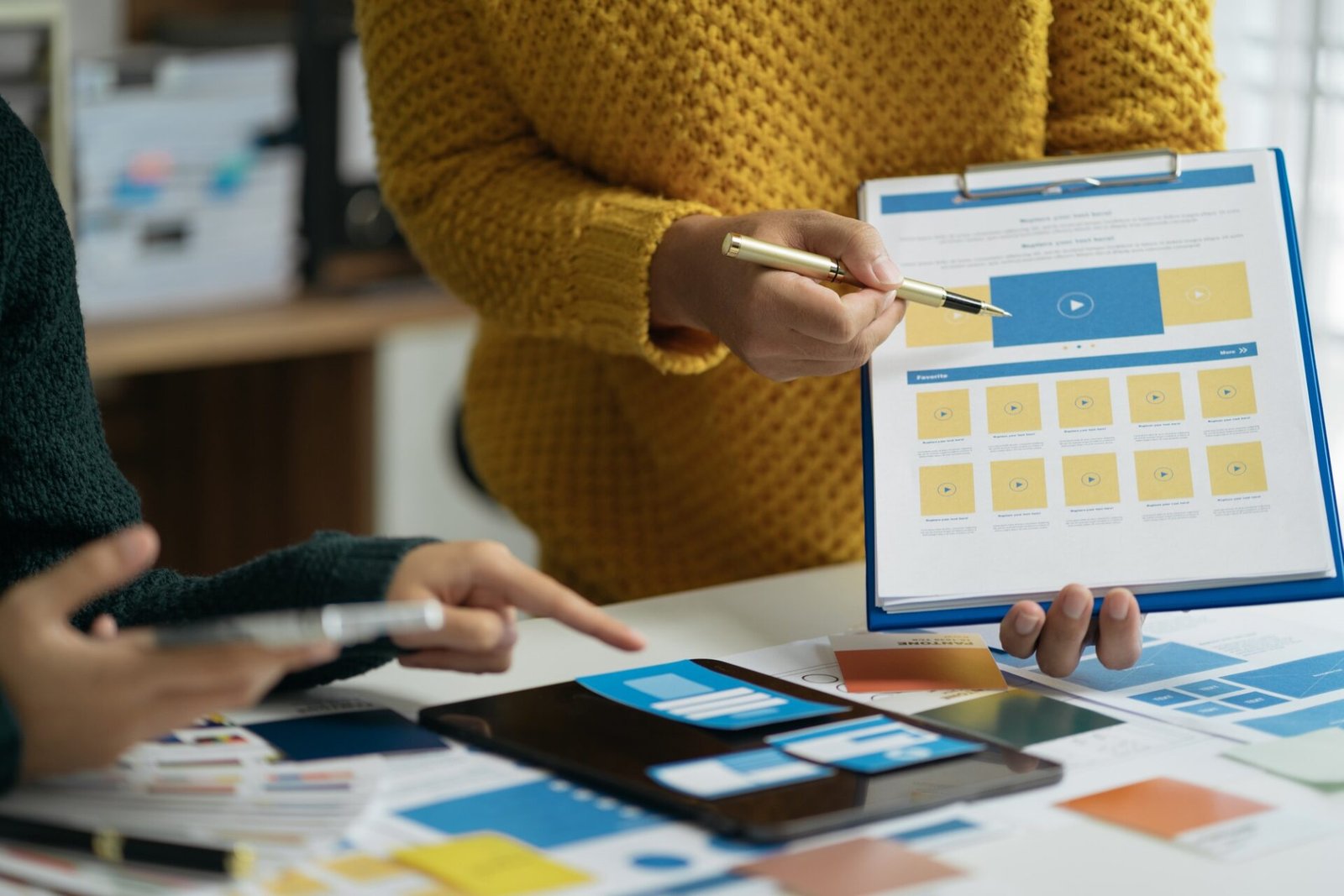 Sembra un rebus, ma è solo il nostro user flow: ogni freccia è una scelta geniale (o quasi).